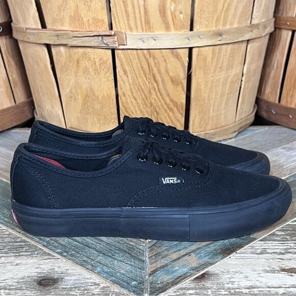 Vans Authentic Pro UltraCush Triple Black Canvas Skateboarding Shoe Men Size 6.5 - Picture 1 of 11